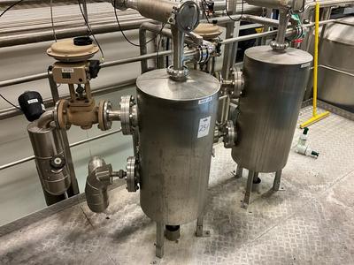 Overview picture of heat exchanger (2x)